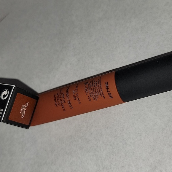 NARS AIR MATTE LIP COLOR - LOSE CONTROL - Picture 3 of 5